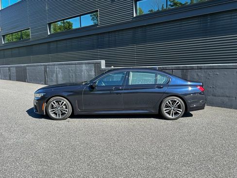 Used 2021 BMW 740i xDrive w/ M Sport Package AWD/4WD image 7
