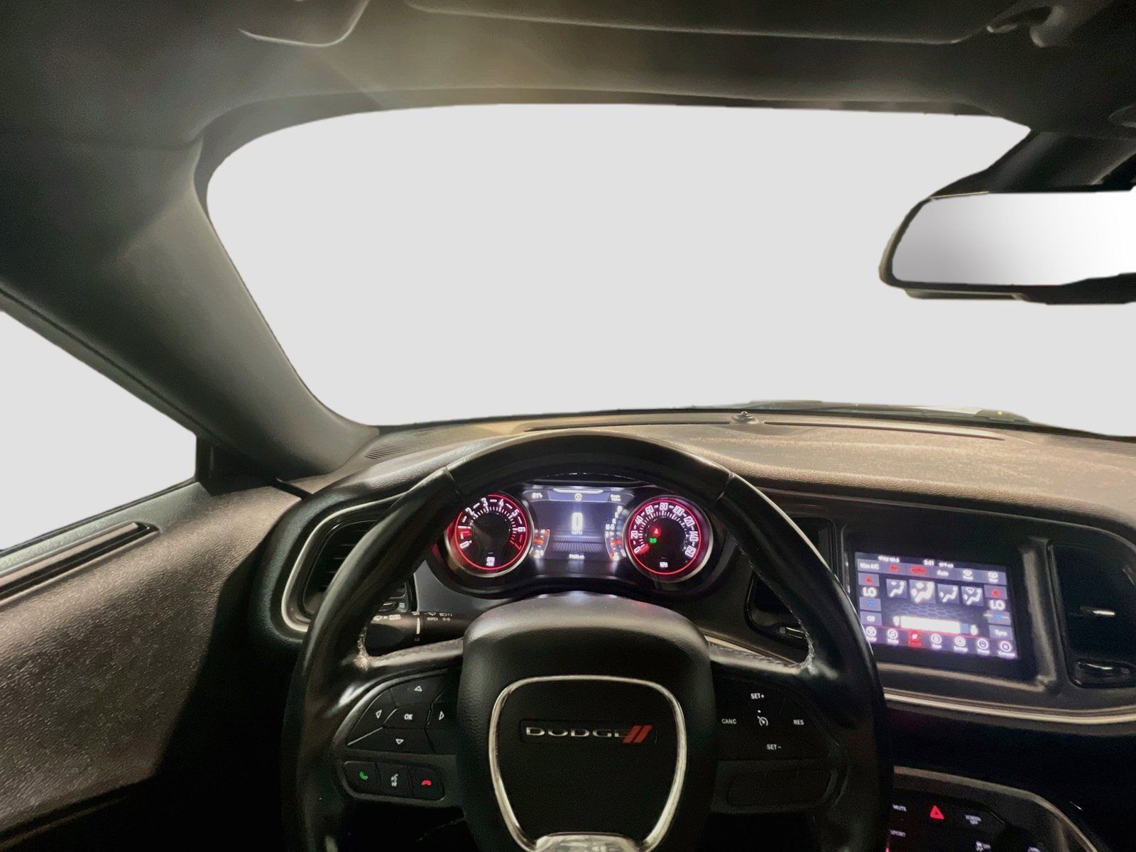 Used 2020 Dodge Challenger SXT RWD image 7