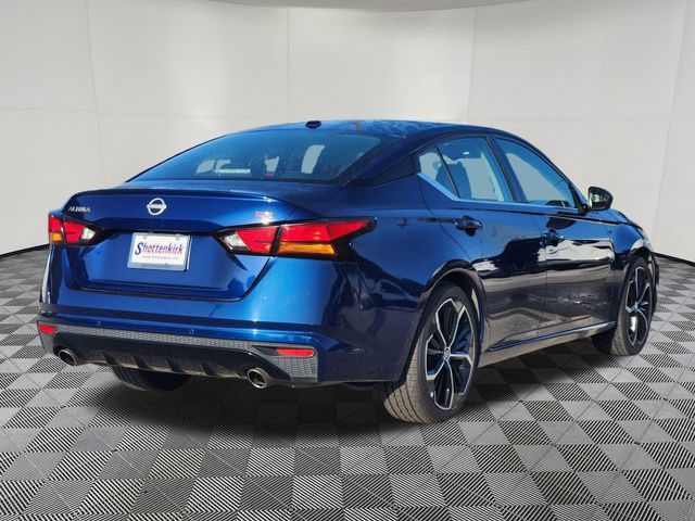 Used 2024 Nissan Altima 2.5 SR FWD image 5
