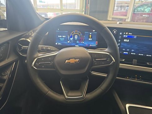 Used 2026 Chevrolet Equinox LT image 19