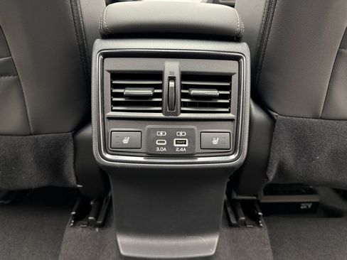 Used 2025 Subaru Forester Touring AWD/4WD image 22