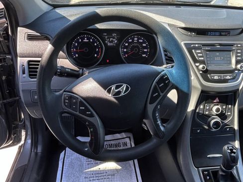 Used 2014 Hyundai Elantra SE w/ Option Group 02 image 12