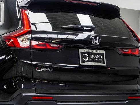 Used 2023 Honda CR-V LX image 14