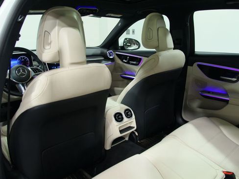 Certified 2023 Mercedes-Benz C 300 4MATIC Sedan image 29