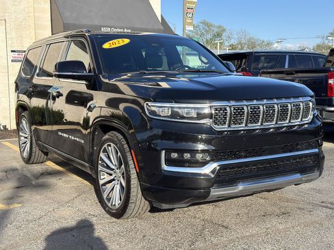 Used 2023 Jeep Grand Wagoneer Series II AWD/4WD image 14