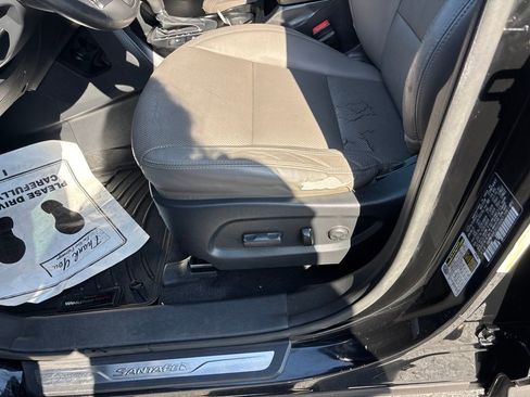 Used 2015 Hyundai Santa Fe Limited w/ Option Group 04 FWD image 17