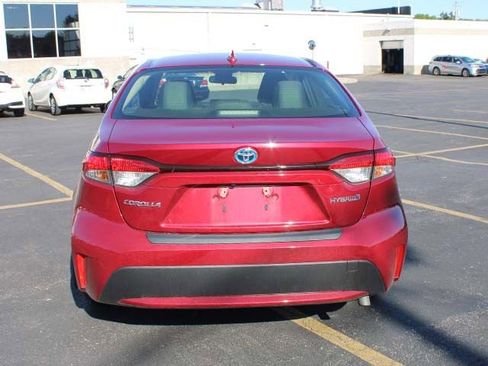 Certified 2022 Toyota Corolla LE FWD image 6
