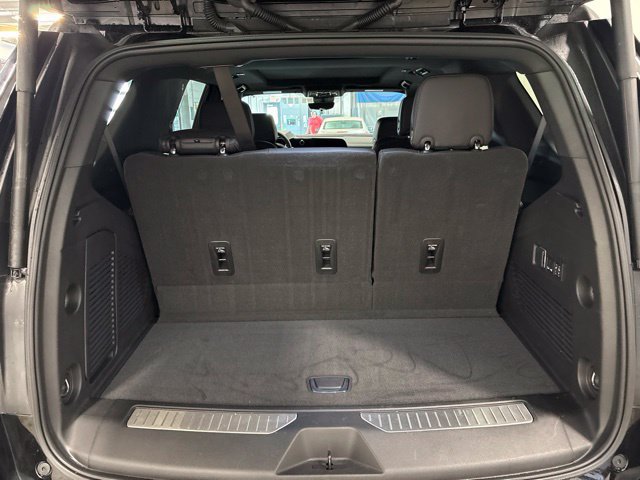 Used 2026 Chevrolet Tahoe High Country AWD/4WD image 42