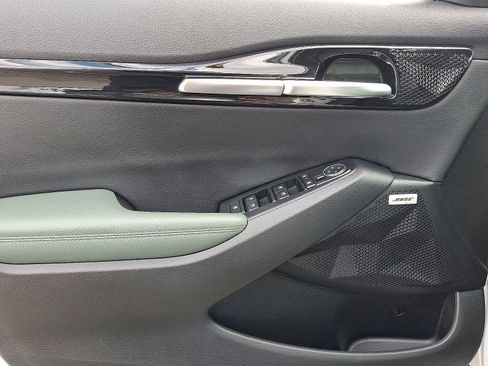 Used 2024 Kia Seltos SX image 13