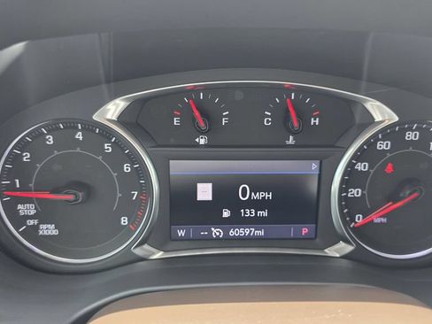 Used 2021 GMC Acadia SLT w/ Trailering Package FWD image 19