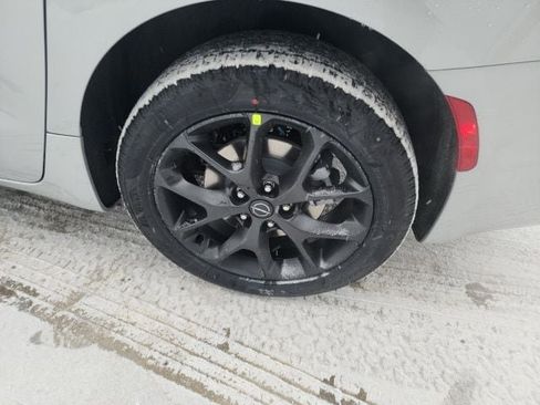 New 2026 Chrysler Pacifica Select w/ S Appearance Package image 23