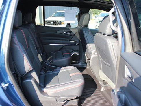 Used 2026 Chevrolet Traverse RS w/ LPO, Floor Liner Package AWD/4WD image 15