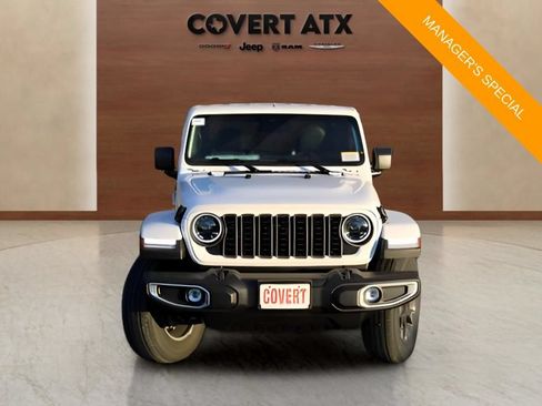 New 2026 Jeep Gladiator Mojave AWD/4WD image 7