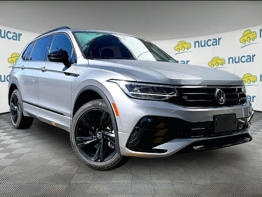 Used 2024 Volkswagen Tiguan SE R-Line AWD/4WD image 1