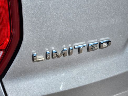 Used 2019 Ford Explorer Limited w/ Class III Trailer Tow Package FWD image 40