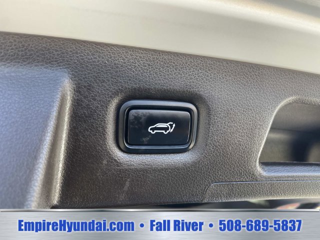Used 2023 Hyundai Santa Fe Limited AWD/4WD image 8
