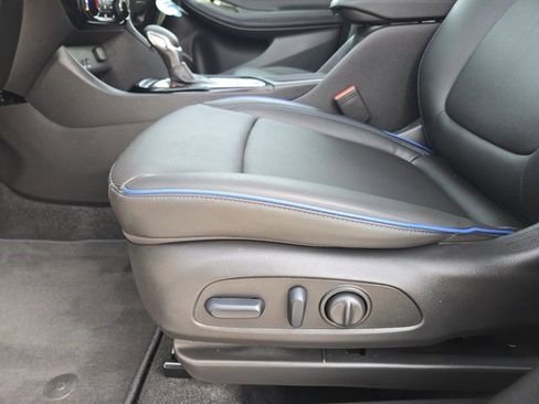 Certified 2025 Buick Encore GX Sport Touring w/ Advanced Technology Package FWD image 18