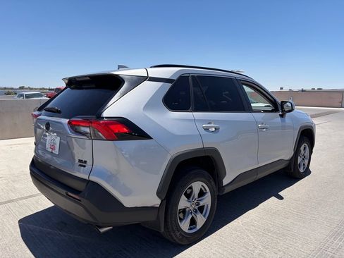 Used 2025 Toyota RAV4 XLE AWD/4WD image 3