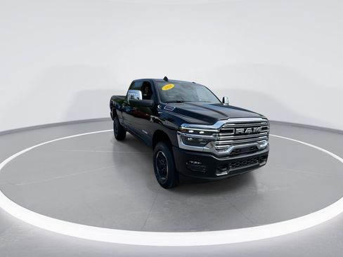 Used 2026 RAM 2500 Laramie AWD/4WD image 2