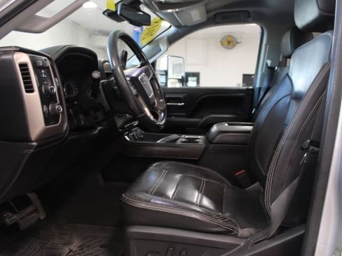 Used 2018 GMC Sierra 2500 Denali w/ Duramax Plus Package AWD/4WD image 13