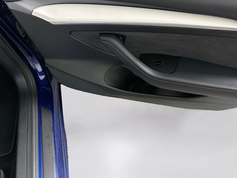 Used 2022 Tesla Model 3 Long Range image 32