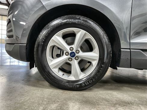 Used 2022 Ford Edge SE w/ Cargo Accessory Package image 10