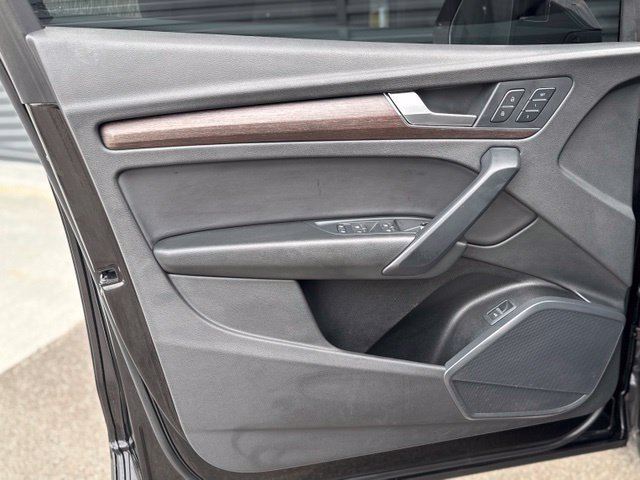Used 2023 Audi Q5 2.0T Premium AWD/4WD image 13