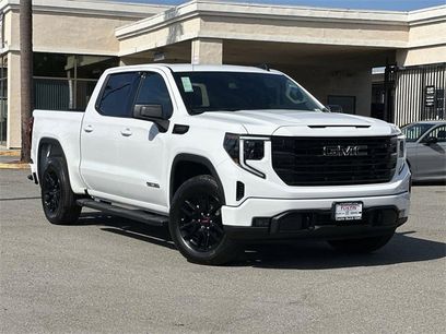 New 2026 GMC Sierra 1500 Elevation w/ LPO, Elevation Black Package