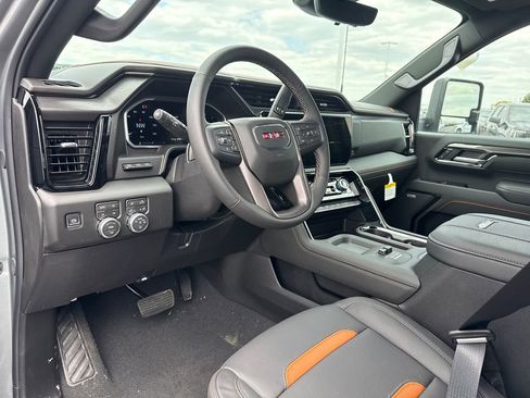 New 2026 GMC Sierra 2500 AT4 w/ AT4 Premium Plus Package AWD/4WD image 19