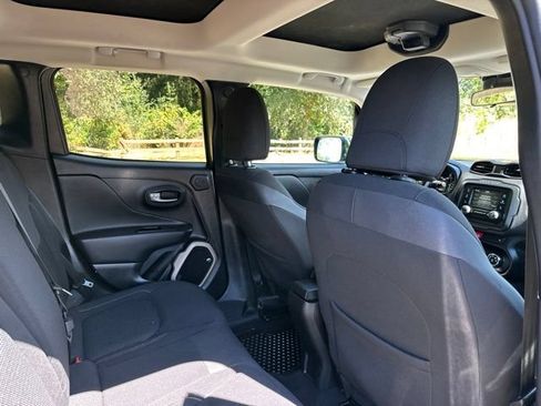 Used 2016 Jeep Renegade 75th Anniversary AWD/4WD image 24