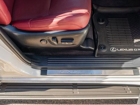 Used 2020 Lexus GX 460 Premium image 44