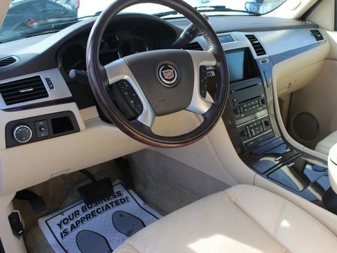 Used 2007 Cadillac Escalade EXT w/ Information Package AWD/4WD image 19