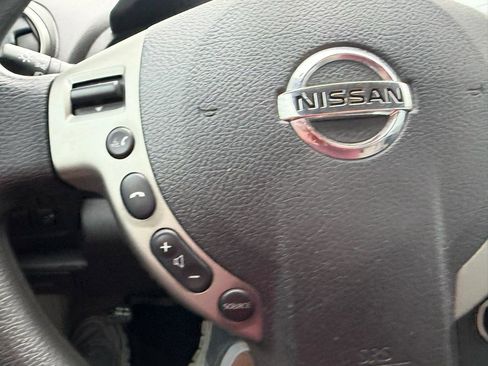 Used 2011 Nissan Rogue SV FWD image 46