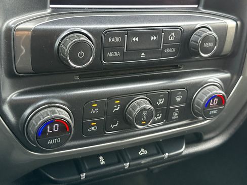 Used 2018 Chevrolet Silverado 1500 LT w/ LT Eassist Package image 27