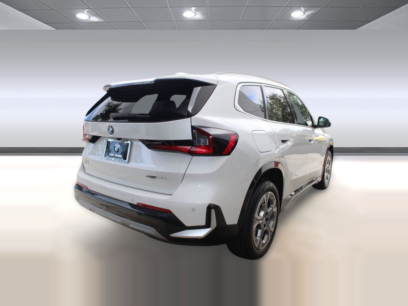 Used 2026 BMW X1 xDrive28i w/ Convenience Package AWD/4WD image 9