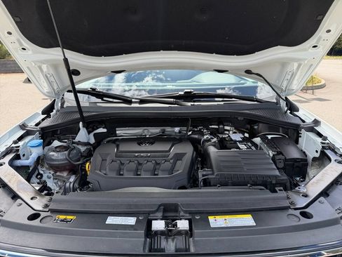 Used 2024 Volkswagen Tiguan SEL R-Line AWD/4WD image 29