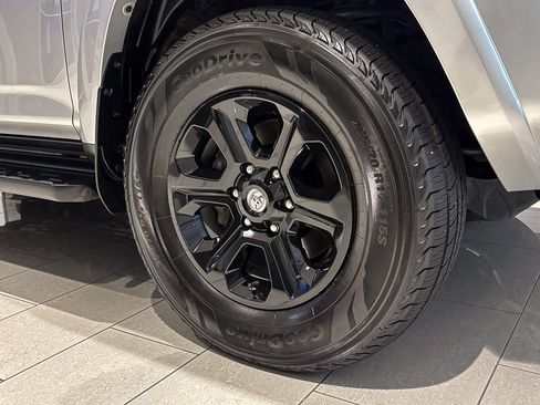 Certified 2022 Toyota 4Runner SR5 Premium image 52