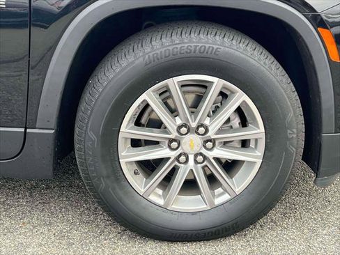 Used 2023 Chevrolet Traverse LT image 7