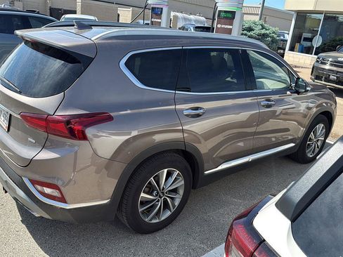 Used 2020 Hyundai Santa Fe SEL w/ Convenience + Premium Package AWD/4WD image 4