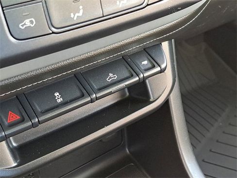 Used 2022 GMC Canyon Elevation w/ Trailering Package image 21