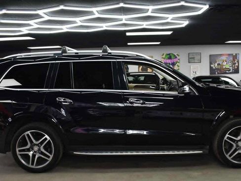 Used 2017 Mercedes-Benz GLS 550 4MATIC image 4