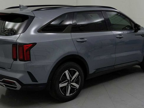 Used 2023 Kia Sorento S w/ Panoramic Sunroof Package FWD image 10
