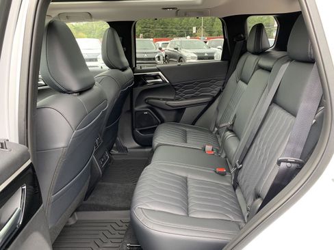 New 2025 Mitsubishi Outlander SEL image 22