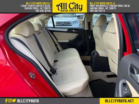 Used 2012 Volkswagen Jetta TDI FWD image 12