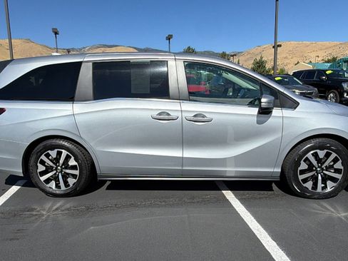 Used 2025 Honda Odyssey EX-L image 2