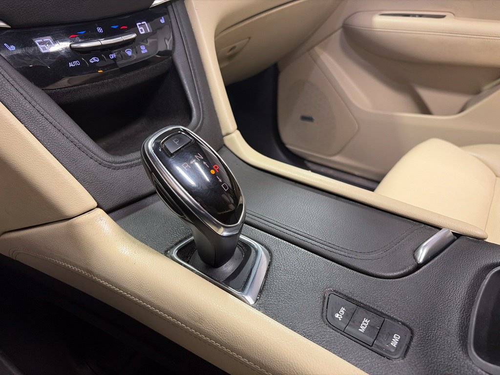 Used 2017 Cadillac XT5 Luxury w/ Driver Awareness Package AWD/4WD image 26