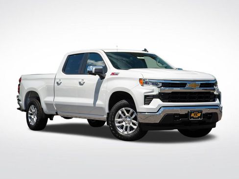 New 2026 Chevrolet Silverado 1500 LT w/ Z71 Off-Road Package AWD/4WD image 3