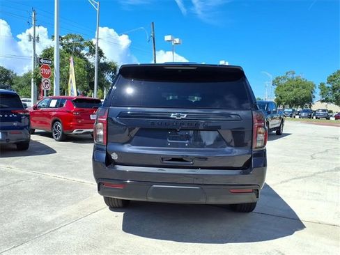 Used 2023 Chevrolet Suburban Z71 w/ Luxury Package image 6