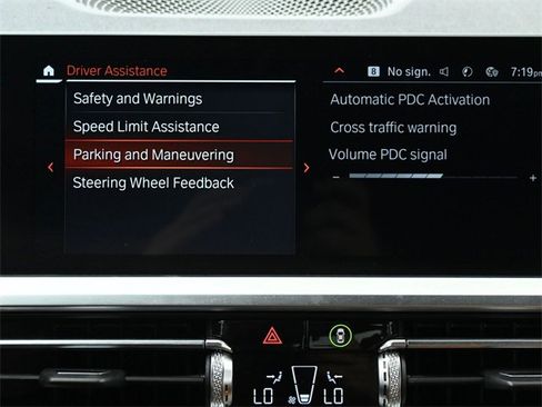 Used 2021 BMW 430i xDrive Coupe w/ M Sport Package image 31