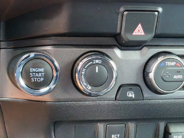 Used 2023 Toyota Tacoma TRD Sport AWD/4WD image 26